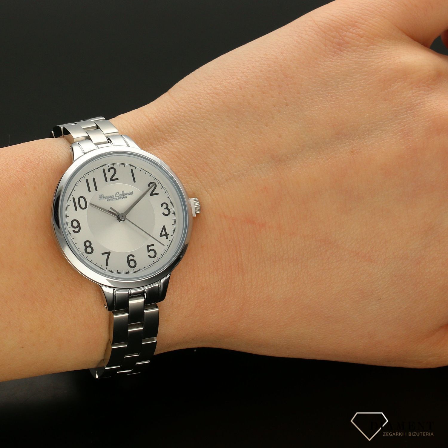 Zegarek damski BRUNO CALVANI srebrny BC9596 SILVER. Zegarek damski w srebrnej kolorystyce z srebrnymi wskazówkami. Zegarek damski wyposażony w mechanizm kwarcowy zasilany na baterię. Z (4).jpg